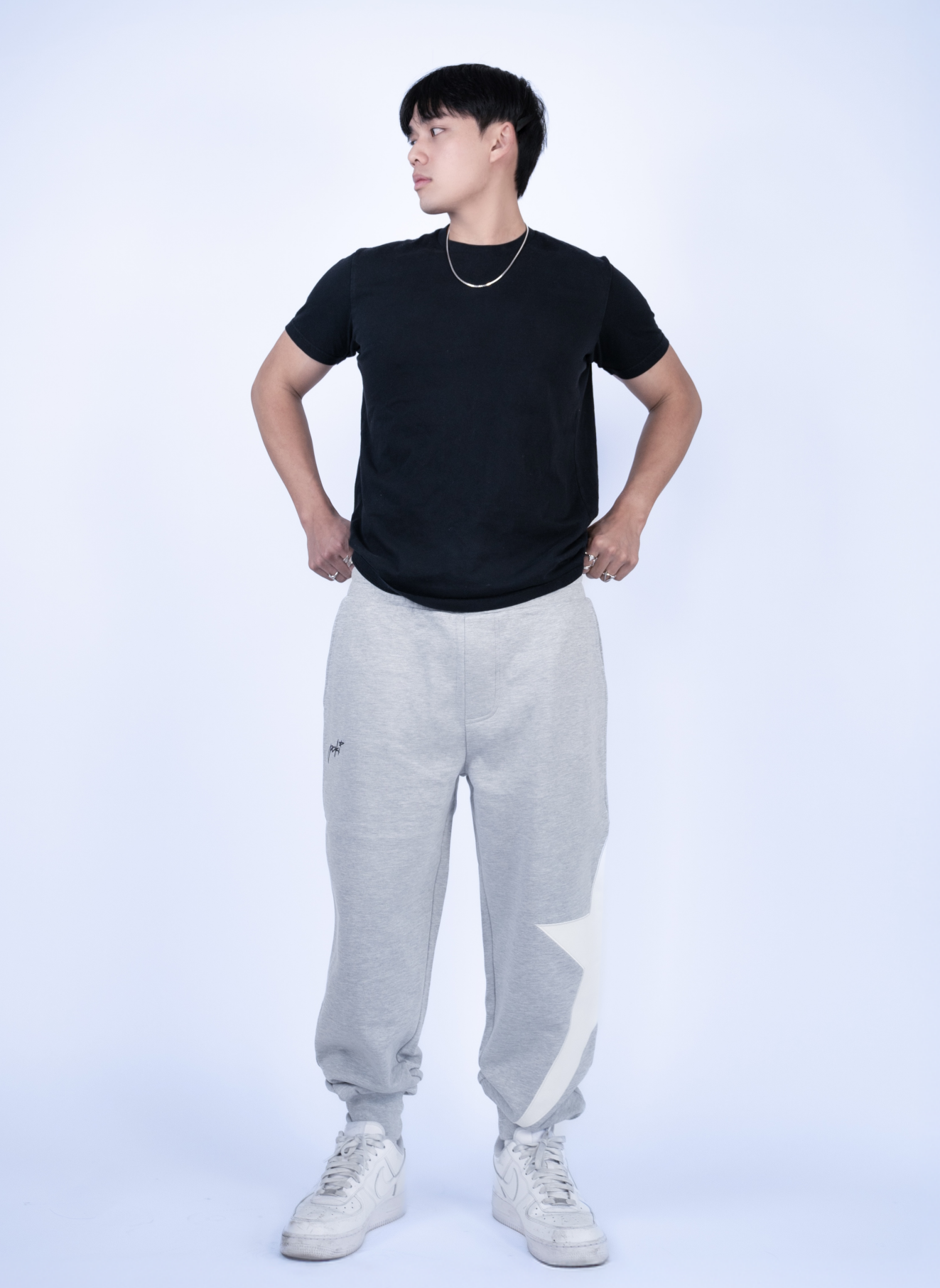 [PREORDER] POKI STAR CUFFED JOGGERS